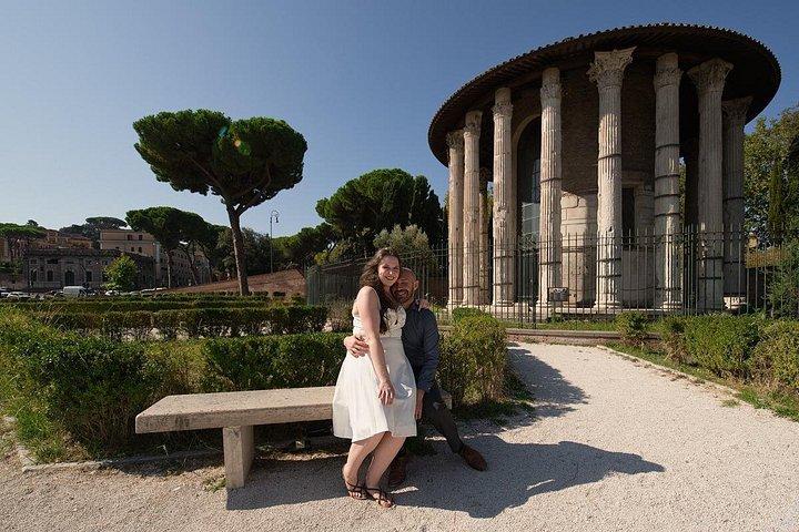 Civitavecchia港からのプライベートショアエクスカーション：新婚旅行ローマツアープロフェッショナルフォトグラファー