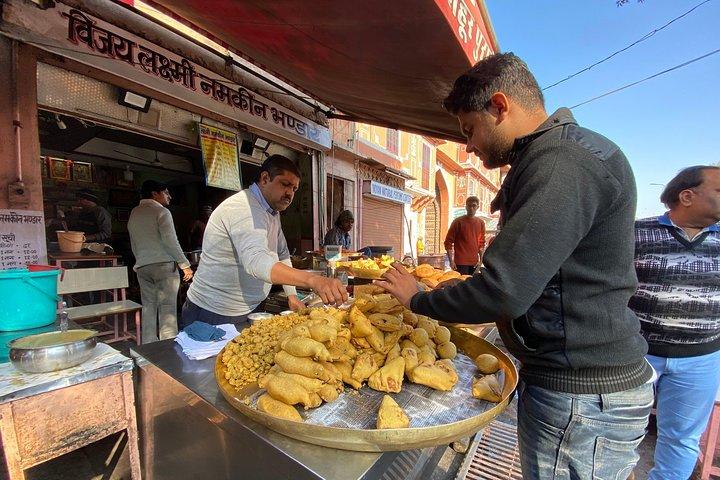 Tour della colazione della città di Jaipur con visita mattutina dei monumenti dall'esterno.