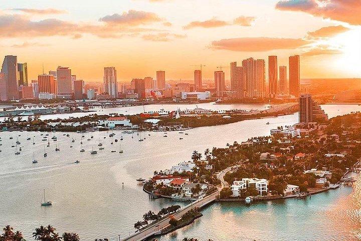 Miami Beach : Excursion privée en avion romantique de luxe avec champagne