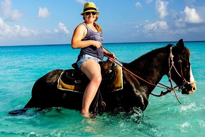 Passeios a cavalo na praia e Dunn’s River Falls