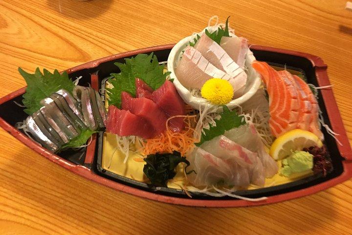 Osaka :Visite gastronomique privée et saut de bar à Namba