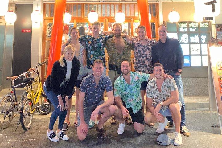 Osaka :Visite gastronomique privée et saut de bar à Namba