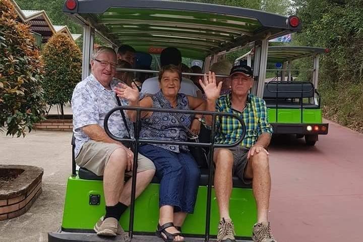 Recorrido por el santuario de My Son y regreso en barco para visitar Pottery Village