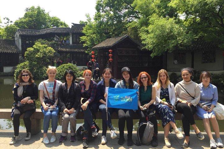 Suzhou Private Tour mit Tongli Town Boat Tour, Papierschneiden und vegetarischem Mittagessen