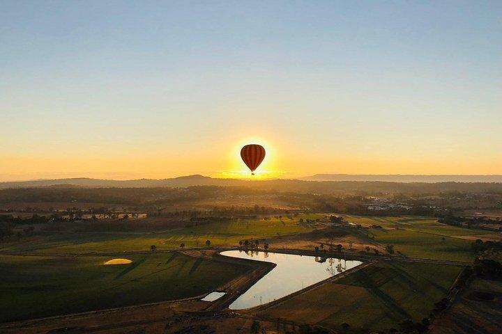 Vuelo en globo aerostático Brisbane con desayuno en un viñedo