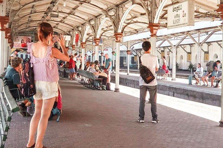 Ella naar Kandy treinreis op (trein nr: 1016 "Udarata Menike")