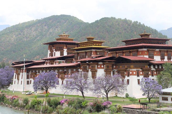 9-Day HimalayanCruiser, The Ultimate Luxury Bhutan Cultural Tour