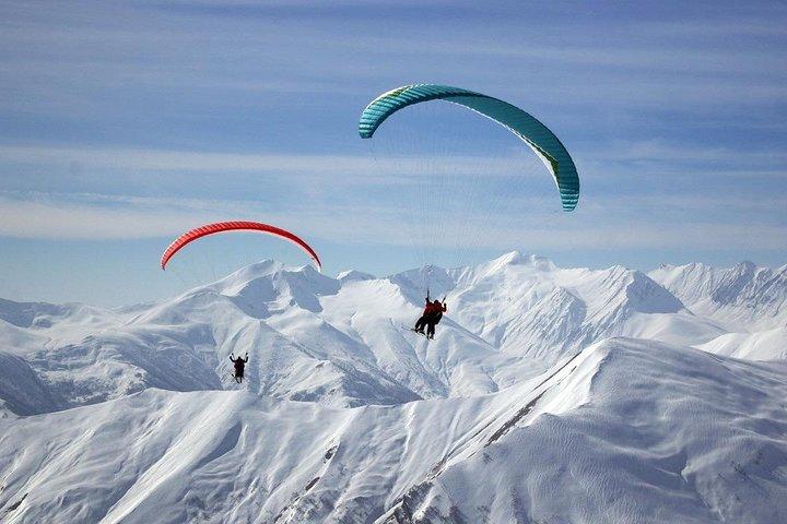 Experiência em parapente / esqui em Gudauri
