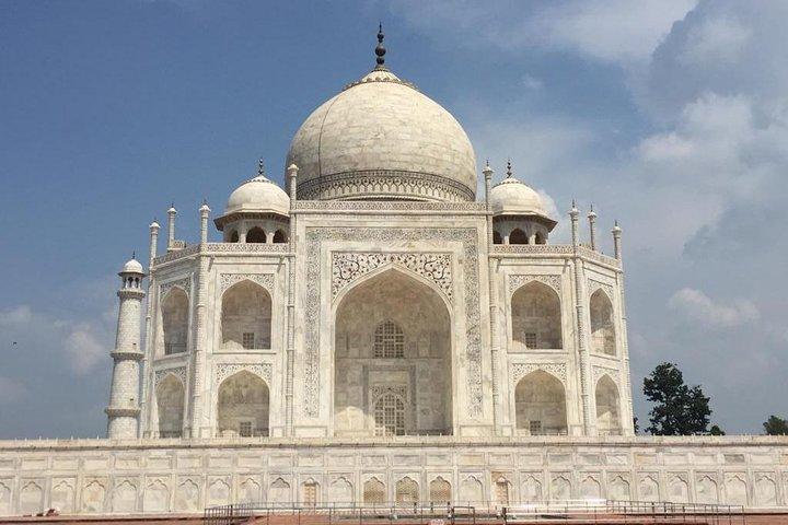 Taj Mahal City Tour med bil eller tåg från Jaipur