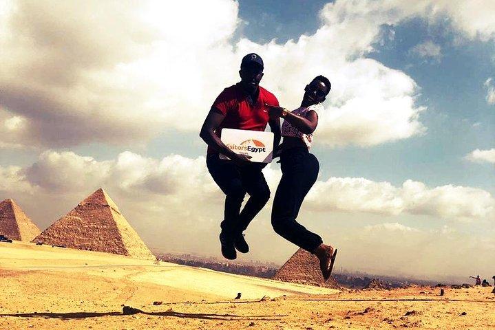 Private Day Tour at Giza Pyramids & Sphinx