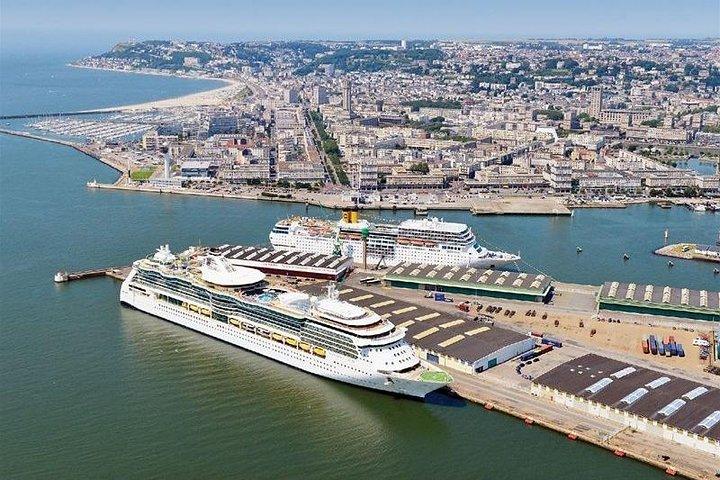 プライベート送迎：ビジネスカーでパリ空港CDGからルアーブル港へ