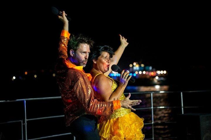 Ocean Vision: Noche de espectáculo y baile con buffet, barra libre y traslado