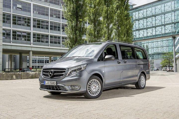 Excursion privée d'une journée avec chauffeur à la jetée de Brighton au départ de Londres dans un minibus de luxe