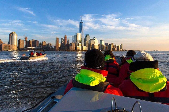 PRIVATE Manhattan Speedboat Tour - Up to 12 passengers