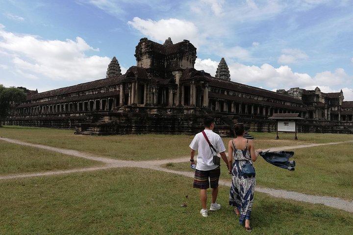 Angkor Wat Bayon e Ta Prohm, a uma curta caminhada da cidade antiga