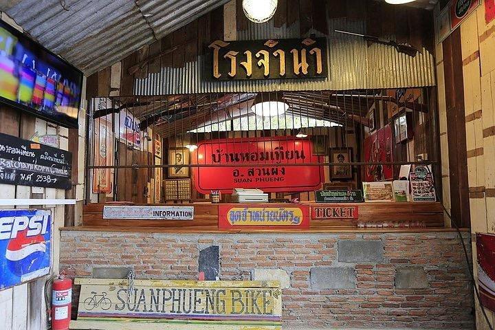 Verfrissend, genezing, geweldige ontsnapping naar Ratchaburi vanuit Bangkok met lunch