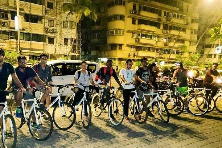 ムンバイ市夜のサイクリングツアー体験