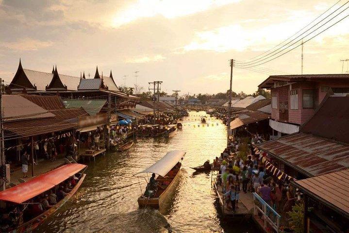 Hotéis perto de Bangkok Day Trip-Damnoen Floating&Railway Market