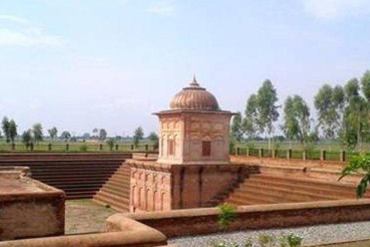 Private Full-Day Amritsar Wagah Border and Pulkanjri Tour