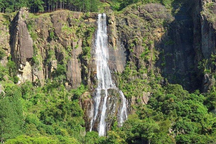 Nuwara Eliya & Kandy | 2 Days Tour
