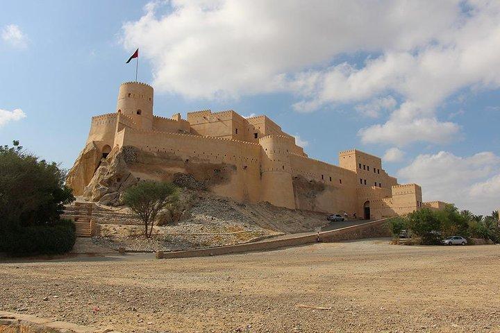 Além do Forte & Oman do Norte a partir de Muscat