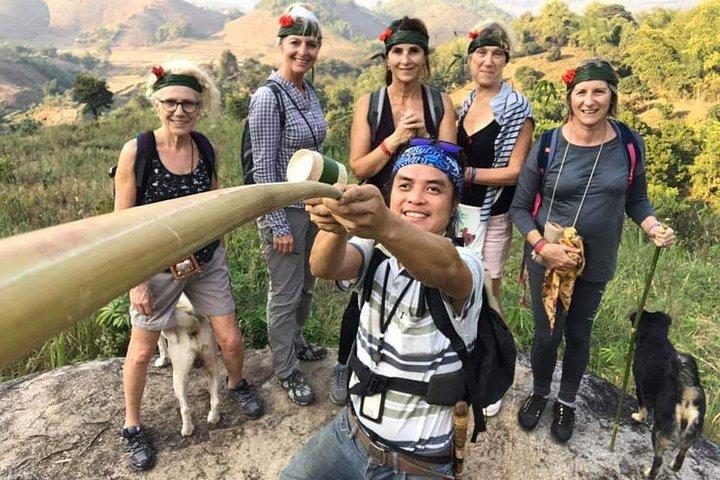 1 Tag Trekking Gruppenreise mit Bambus Kochen / Chiang Rai