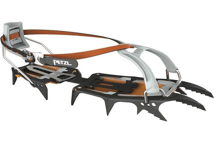フェラータセットと登山用具を借りる