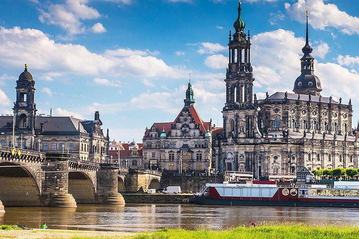 Transferência privada de Praga para Berlim com escala em Dresden