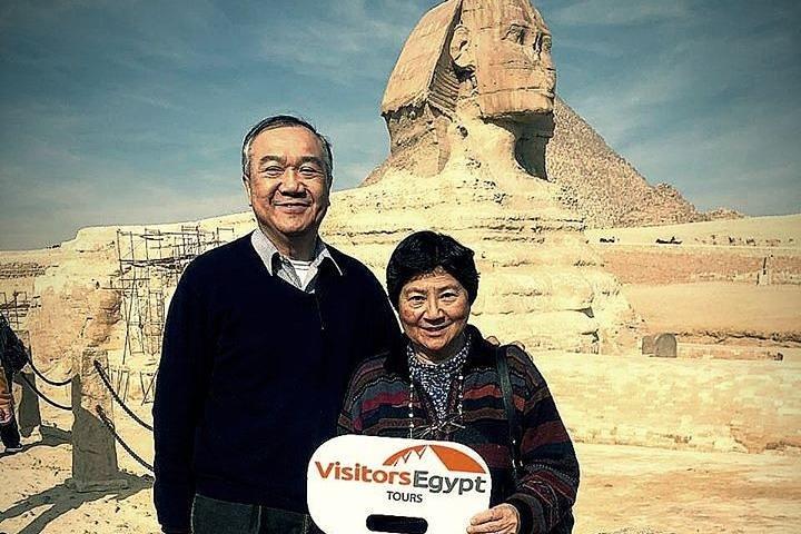 Visite privée d'une demi-journée aux pyramides de Gizeh comprend le déjeuner