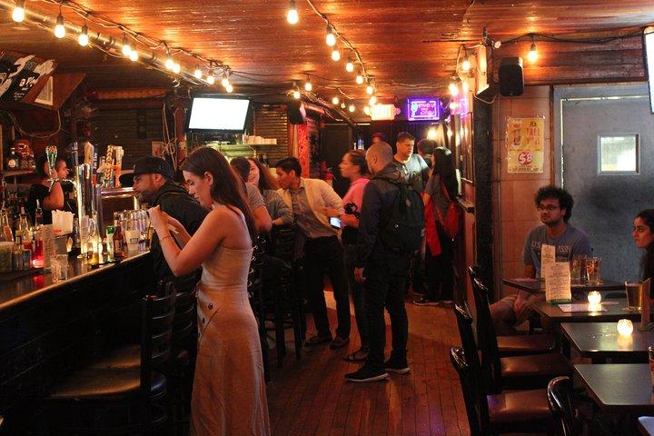 NYC Comedy Walking Tour + Live Stand-Up Show (drycker ingår)