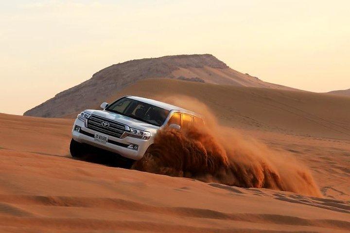 Dubai Trio: Dubai City Tour - Desert Safari - Paquete estándar Dhow Cruise Creek