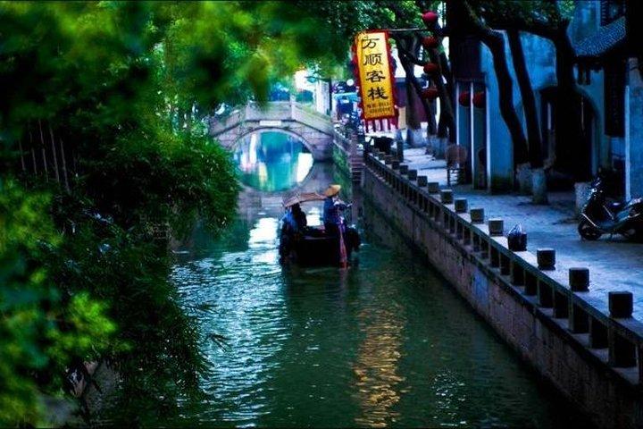 Zhouzhuang and Tongli Water Town Private Transfer Service from Shanghai