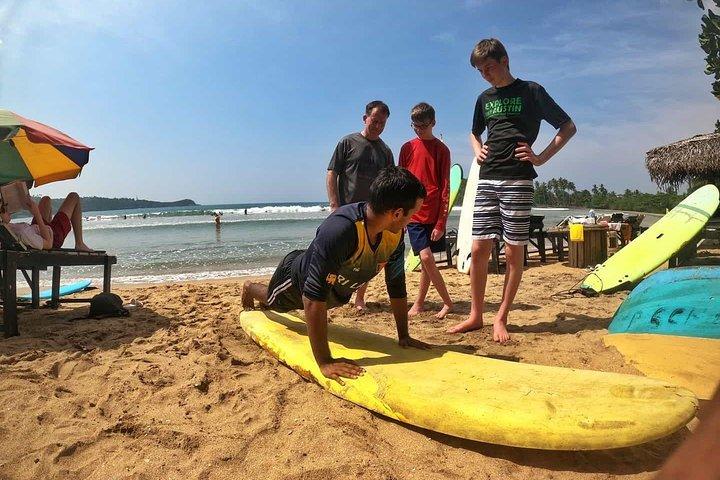 Surfing lektioner i Unawatuna