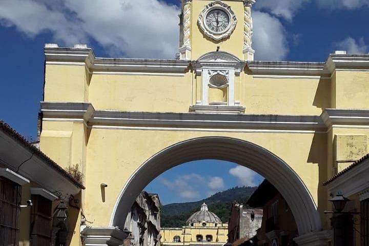 Viaje Familiar o Transporte, ANTIGUA GUATEMALA Desde SAN SALVADOR