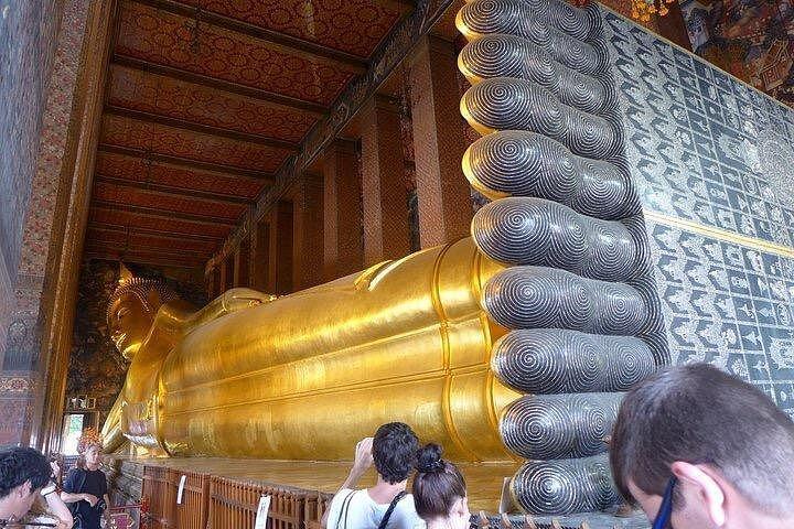 王宮と昼食付きバンコク寺院とシティツアー
