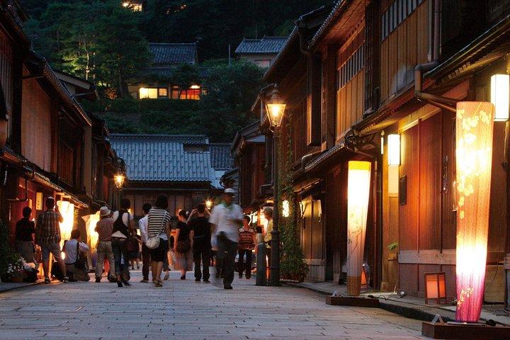 金沢の武士文化を感じるガイド付きナイトツアー