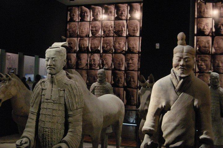 Xi'an Xianyang Airport (XIY) Pick up og Terracotta Warriors Museum Day Tour
