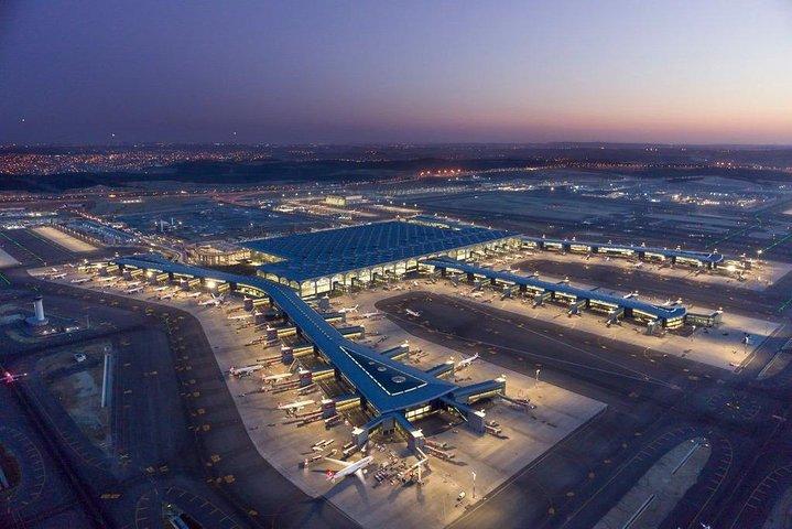 Istanbul Airport Transfer by Private Minivan + Meet & Greet Service at Airport