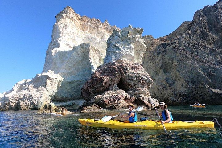 Serenity Kayak : シュノーケリングとピクニックを伴う海の洞窟カヤック旅行