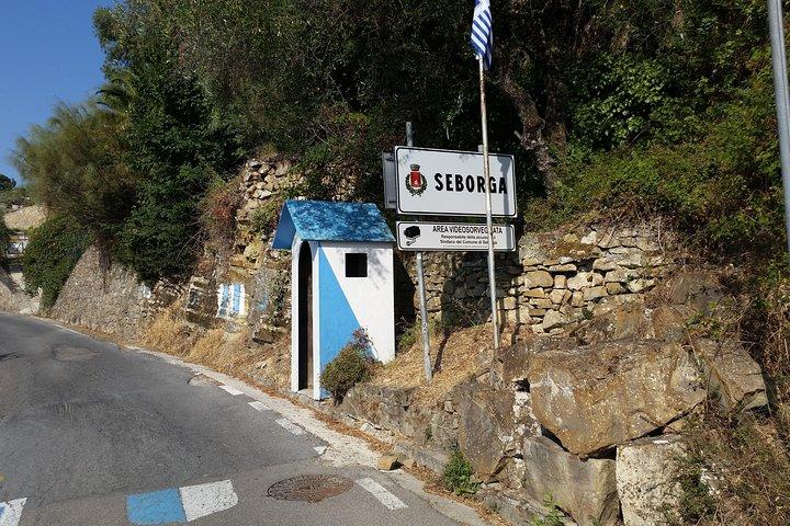 Italiaanse Rivièra, openluchtmarktprincipe van "SEBORGA - privétour hele dag -