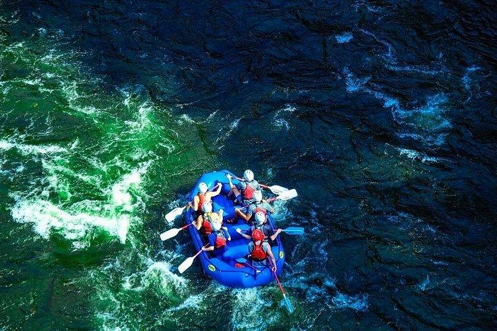 Adventure RAFTING med støtte til drinks hele dagen