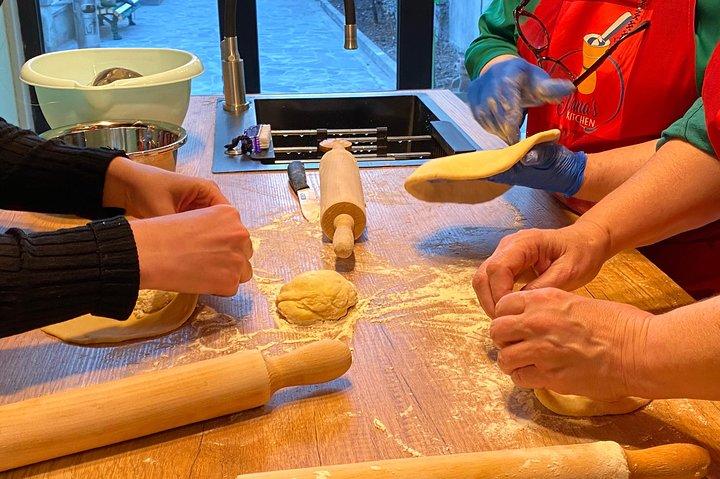 Nana's Kitchen - lezione di cucina tradizionale georgiana nella vera casa di famiglia georgiana
