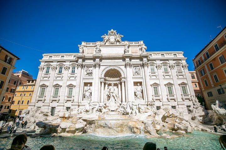 ローマのウォーキングツアーはスペイン階段パンテオントレビの泉を強調します