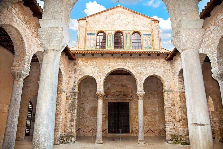 Gita giornaliera privata a Rovigno e Parenzo con degustazione di vini inclusa da Pola