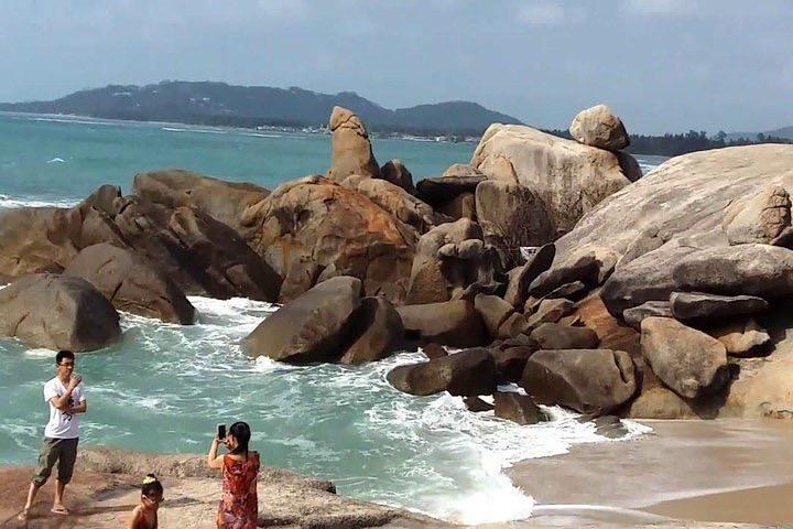 Ko Samui City Tour including Wat Phra Yai, Lat Ko Viewpoint, Hin Ta Hin Yai Rock