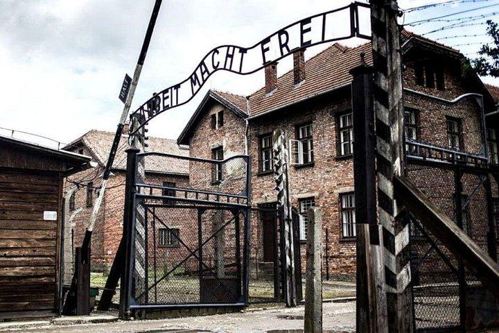 Auschwitz Birkenau guided tour from Krakow/Tickets/Private car