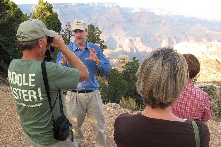 Safari hors route de 3 heures au coucher du soleil vers le Grand Canyon avec détour par la porte d'entrée