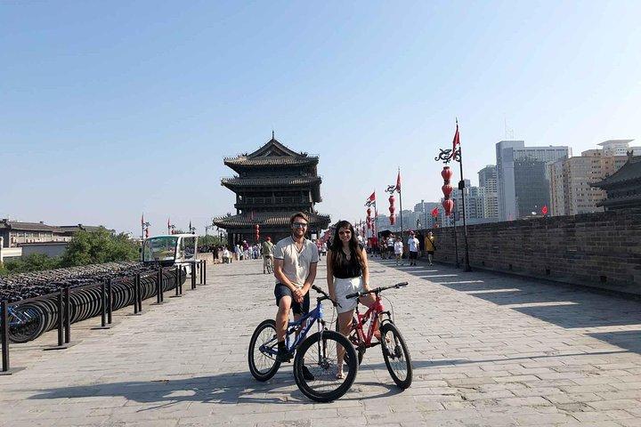 Xian Experience of City Wall Biking and Calligraphy Class