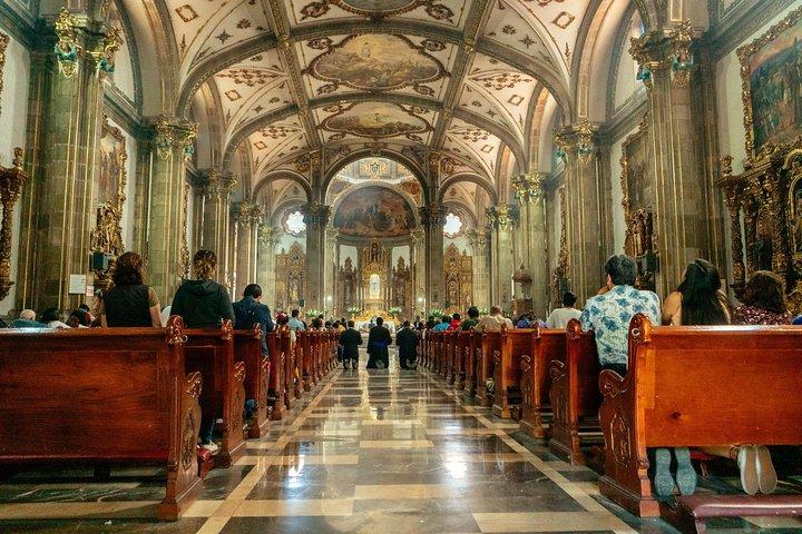 メキシコシティの喧騒から離れて：プライベートシティツアー