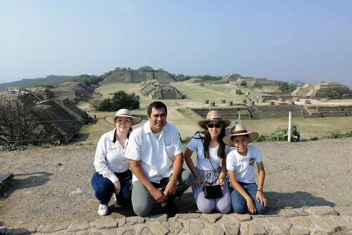 Monte Alban Tour Guiado de Medio Dia